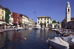 der Hafen von Lazise