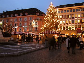 Christkindlmarkt auf dem Waltherplatz