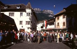 Sonntags auf dem Dorffest-Platz