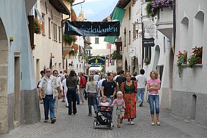 im Unterdorf am Sonntag