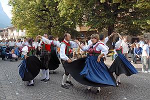 die Volkstanzgruppe