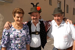 Rosa, Jrgl und Toni