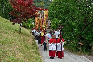 Prozession in Perdonig
