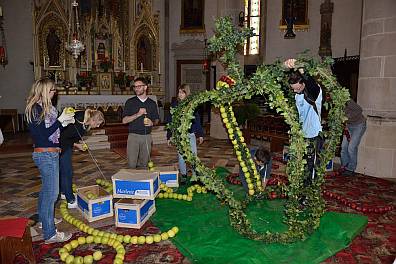 Vorbereitung Erntedank in St. Pauls