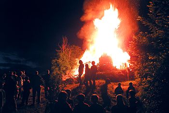 Herz-Jesu-Feuer in St. Pauls