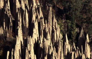 Die Erdpyramiden im Detail Die Erdpyramiden im Detail