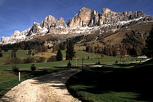 am Golfplatz unterhalb des Rosengarten