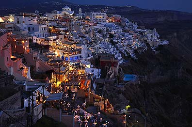 Fira am Abend