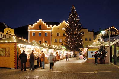 der Christbaum am Stadtplatz