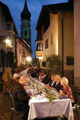 Gastliche Tafel